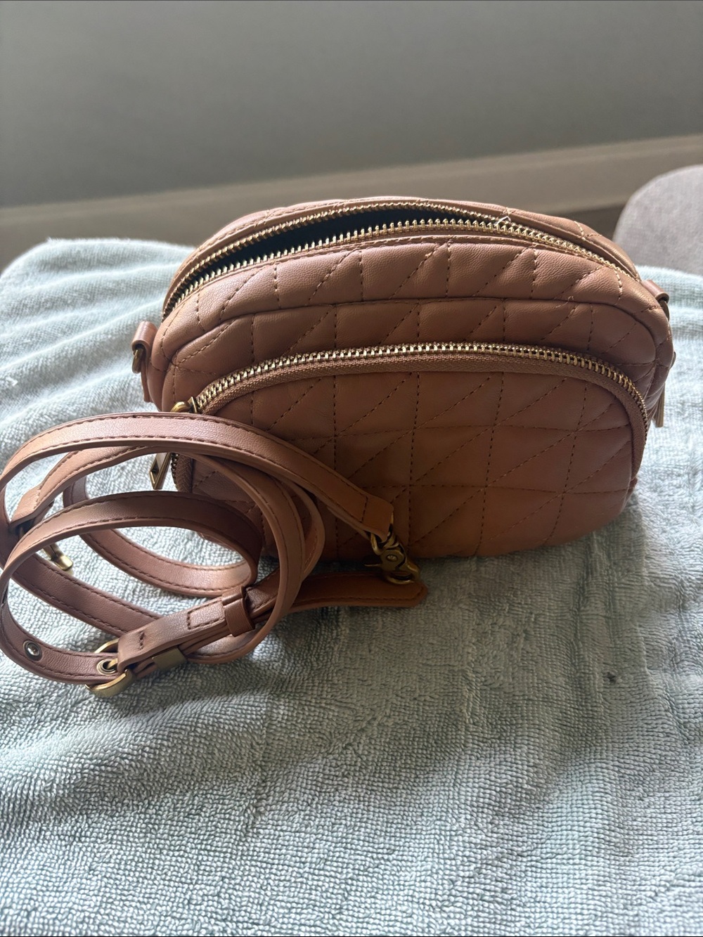 Zara Quilted Crossbody Bag in Dusty Pink with Gold Hardware